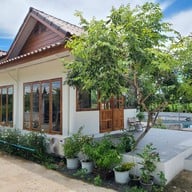 ข้าง-มอ คาเฟ่