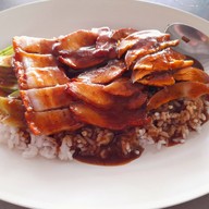 เมนูของร้าน เสริฐ ข้าวหมูแดง