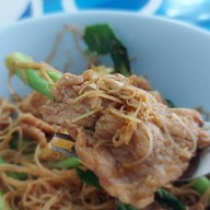 ราดหน้ายอดผักเอ็มไพร์ เจ้าเก่าถนนจันทน์ ถนนจันทน์ ซอยจันทน์ 23/2