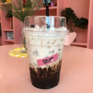 Someday Sweet Cafe Sriracha