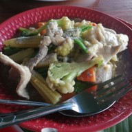 เมนูของร้าน กลิ่นกะเพรา แม่สอด