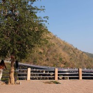 บรรยากาศ สะพานห้วยตอง