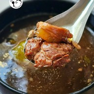 เมนูของร้าน ก๋วยเตี๋ยวไก่มะระป้าดำ ท่าดินแดง