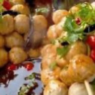 ร้านลูกชิ้นนึ่งหม้อไฟ สาขา ถนนคนเดิน