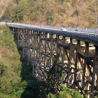 บรรยากาศ สะพานห้วยตอง