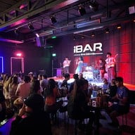 ไอ บาร์ ผับ