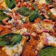 Yeast rustic pizza -