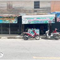 หน้าร้าน ขนมจีนทอดมัน ท่งเชียง เจ้ปุ้ย