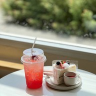 Spring day cafe ระยอง