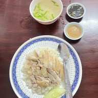 เมนูของร้าน ข้าวมันไก่ปาดังร์