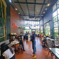 บรรยากาศ TROPICAL CAFE ตรัง
