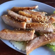 ร้านป้าซิ้วส้มตำ-ยำปูเย็น แหลมฉบัง