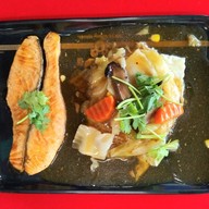 สเต๊ก สอาดยิม ลาดหญ้า