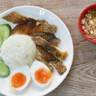 “ข้าวปลาแกะ”อาหารตามสั่ง เขาดิน-สวนเสือ