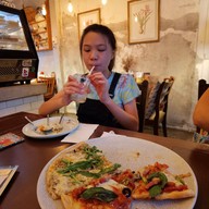 Yeast rustic pizza -