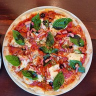 Yeast rustic pizza -