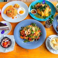 Sunshine Hotel & Cafe