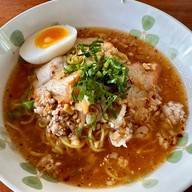 หมี ข้าวพันผัก
