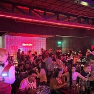 ไอ บาร์ ผับ