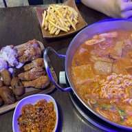 Poki Club @Center One ชั้น3 Poki Club Center one