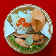 สเต๊ก สอาดยิม ลาดหญ้า