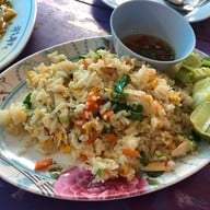 โรจน์ ซีฟู้ด