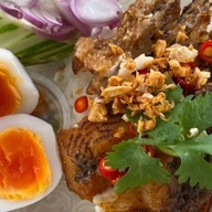 “ข้าวปลาแกะ”อาหารตามสั่ง เขาดิน-สวนเสือ
