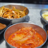 Nice Two Meat U Central Eastville