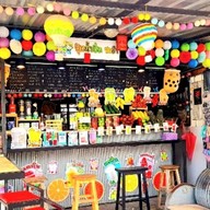 พี่ปุ้มผลไม้สดปั่น🍓🥝🍉🍋🍊🍏🥕🥥🥑 ข้างซีเจทางลงทะเล