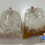 ลุงสมัยขนมไทย