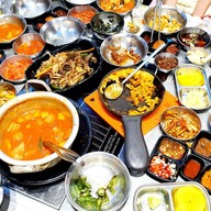 Nice Two Meat U Central Eastville