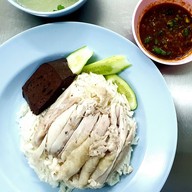 เม้งข้าวมันไก่ สาขาเจริญรัถ