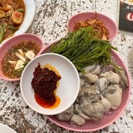 เจ๊นก ส้มตำวัดตาลล้อม