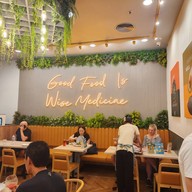 บรรยากาศ Salad Factory Terminal 21
