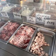 จ๊อบแจ๊บ บุฟเฟ่ต์หมูกระทะทอง