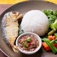 ครัวในบ้าน’ กับข้าวกับปลา🐟 by brees
