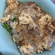 เมนูของร้าน ก๋วยเตี๋ยวคั่วไก่รองเมือง (เพชรเกษม 73/2)