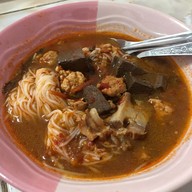 แปดริ้วขนมจีนเส้นสด