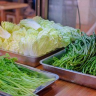 โอ้วว..ชาบู&หมูทะ -