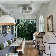 เมนูของร้าน The White Oven