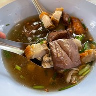 ก๋วยจั๊บน้ำใส สะพาน5