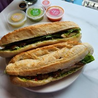 เมนูของร้าน Le Poulet Braise Bangkok