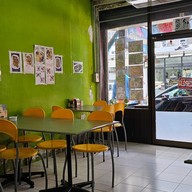 ที.สพูน (ร้านนม)