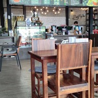 บรรยากาศ Mavin Coffee Roaster โรงคั่วกาแฟมาวิน หลัง รพ.ศูนย์