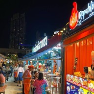 ข้าวเปียกเส้นคุณหยิน ข.ไข่ในเตา สาขาเสนานิคม1