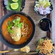 เมนูของร้าน เตี๋ยวเรือกะลา แซ่บเวอร์ 25 บาท