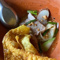 ก๋วยเตี๋ยวโบราณเจ๊แหว๋ว