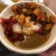 เฟรดดี้ ข้าวแกงกะหรี่ (Freddie RiceCurry) สาขาอโศก