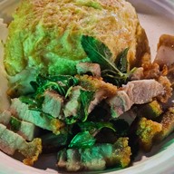 ร้านกระเพรากรอบ