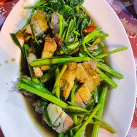 ร้านกลางข้าวต้มเผือก